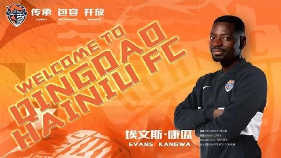 随即，他很是高傲的说道：我们万龙殿是集合了全球顶尖雇佣兵的佣兵组织，甚至很多都是在本国特种部队服过役的兵王，哈米德那边一半以上的士兵连字都不认识，能是一回事儿吗？这其中的差距，比美国与津巴布韦的差距还要大的多。